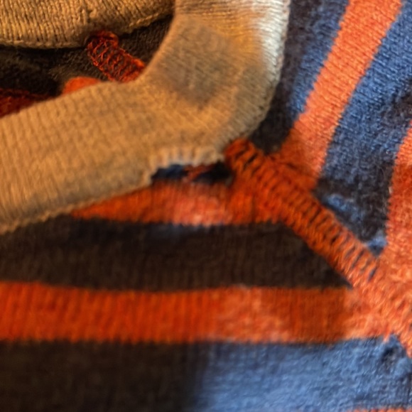 Mini Boden size 7/8 striped sweater needs a little stitch around top of sweater - Picture 4 of 4